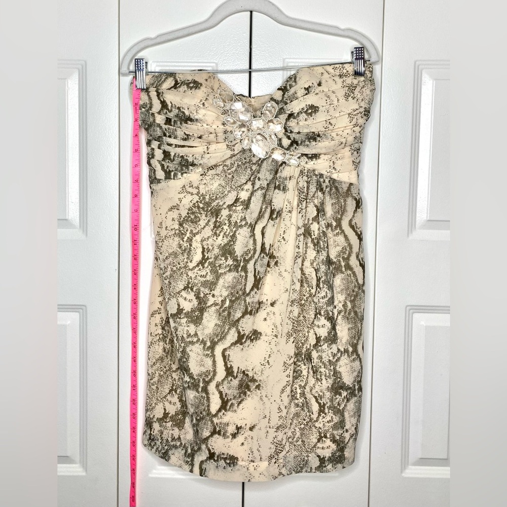 Elegant Beige Strapless Dress with Animal Print